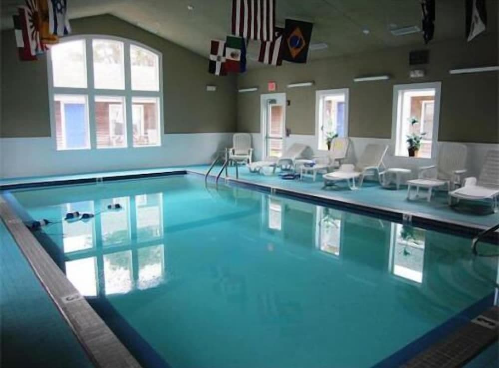 The Club at Cape Cod interior in Dennis Port, MA — gallery photo 2