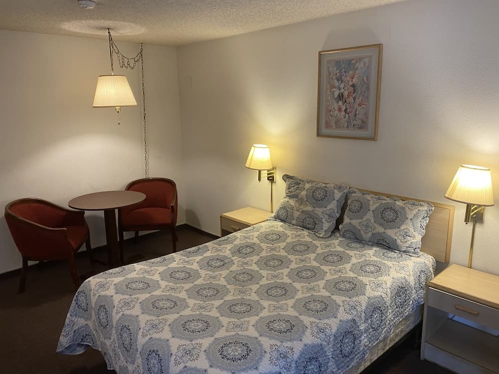 Circle Inn Motel gallery photo in Jurupa Valley, CA — image 8