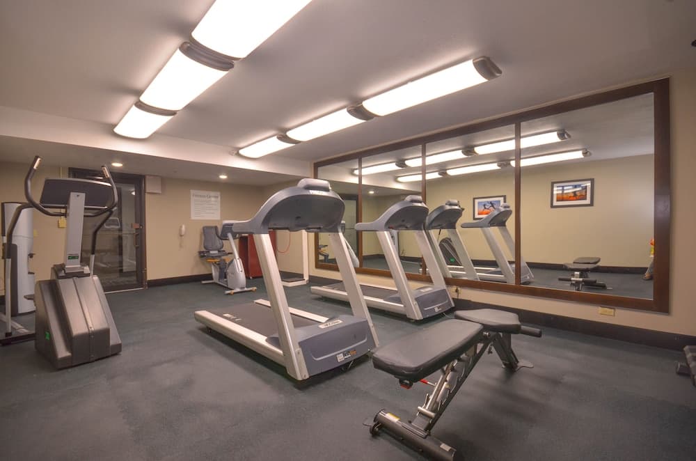Holiday Inn Express Fayetteville- Univ of AR Area by IHG gallery photo in Fayetteville, AR — image 18