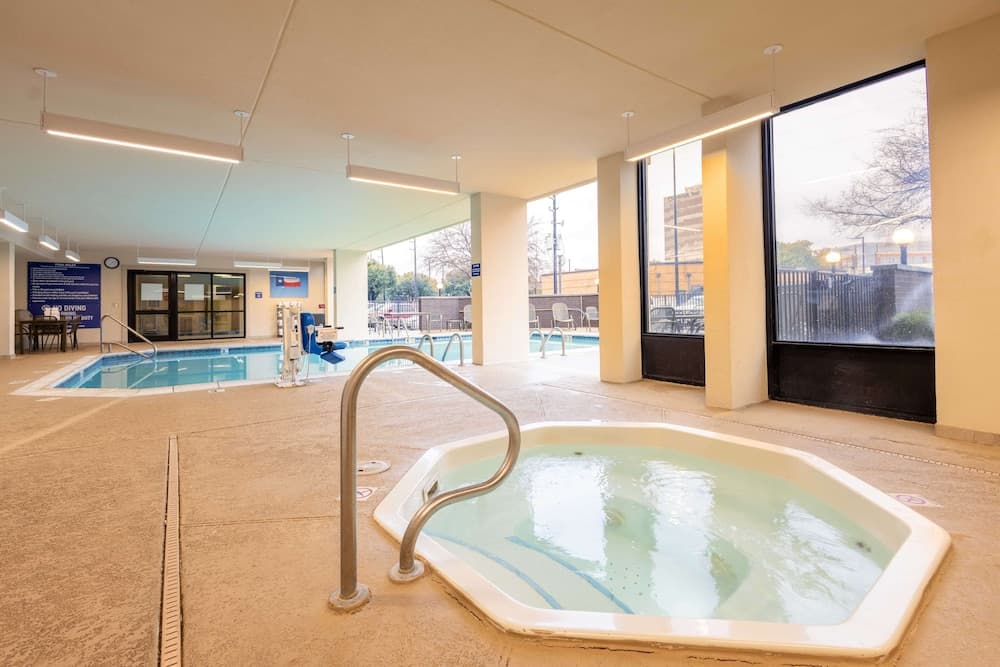 Heritage Inn Suites Houston/Sugar Land, Trademark by Wyndham gallery photo in Sugar Land, TX — image 31