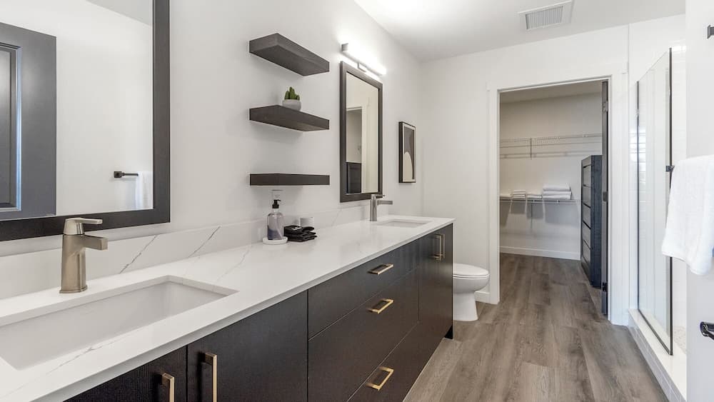 Landing St. Petersburg Near South Branch Potomac River interior in St. Petersburg, FL — gallery photo 2