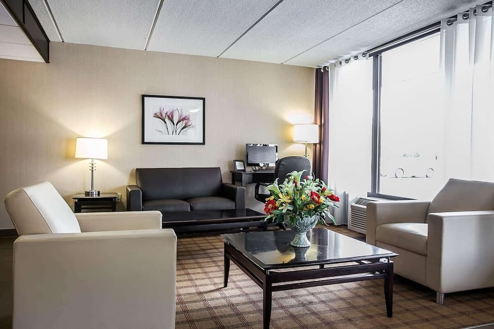 Quality Inn Hartsville property views in Hartsville, SC — gallery photo 3