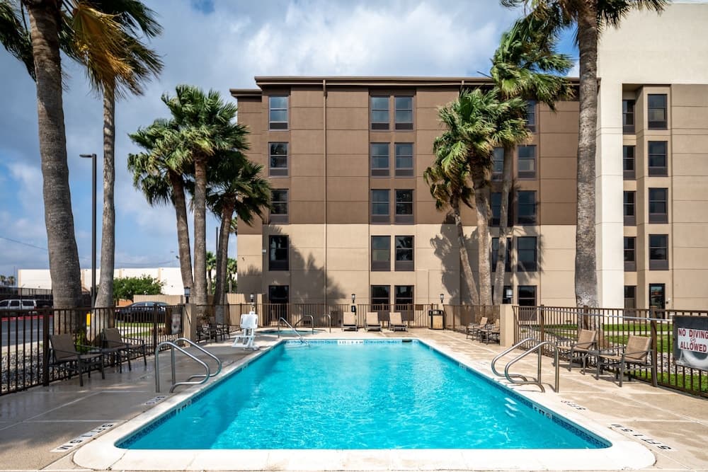 Holiday Inn Express Harlingen by IHG interior in Harlingen, TX — gallery photo 2
