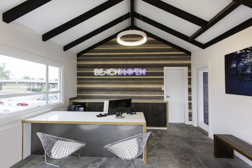 Beach Haven - Near Pacific Beach Park interior in San Diego, CA — gallery photo 2