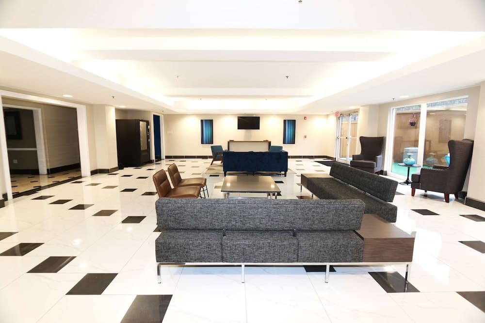 Baymont by Wyndham Lithia Springs Atlanta interior in Lithia Springs, GA — gallery photo 2