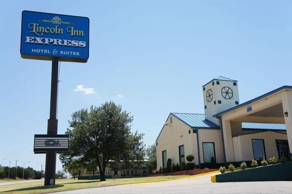OK Hotel interior in Oklahoma City, OK — gallery photo 2
