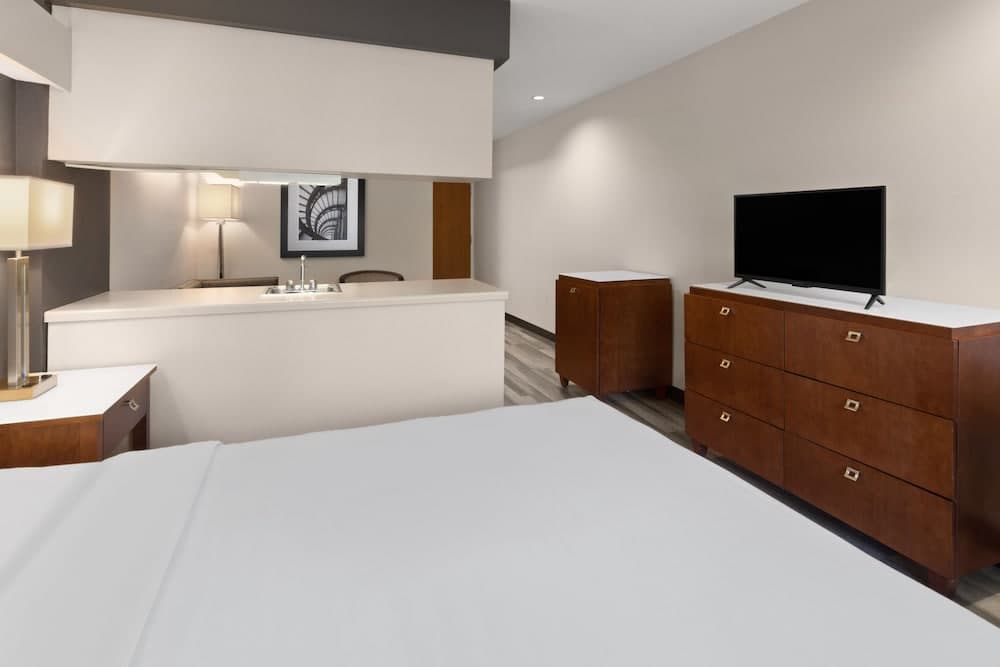 Americas Best Value Inn & Suites Racine property views in Mount Pleasant, WI — gallery photo 3