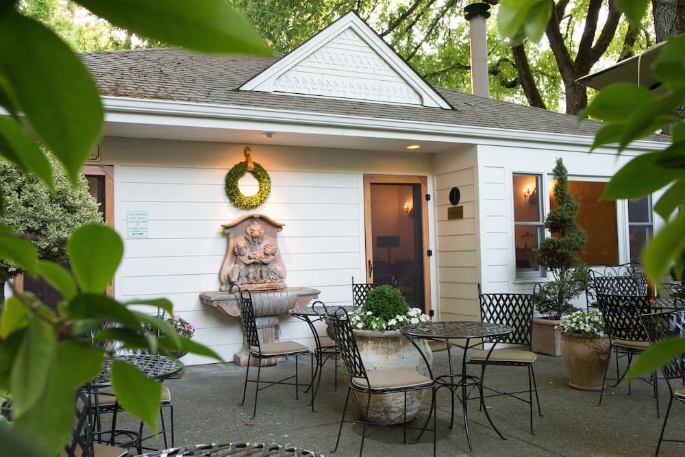 Cottage Grove Inn gallery photo in Calistoga, CA — image 58