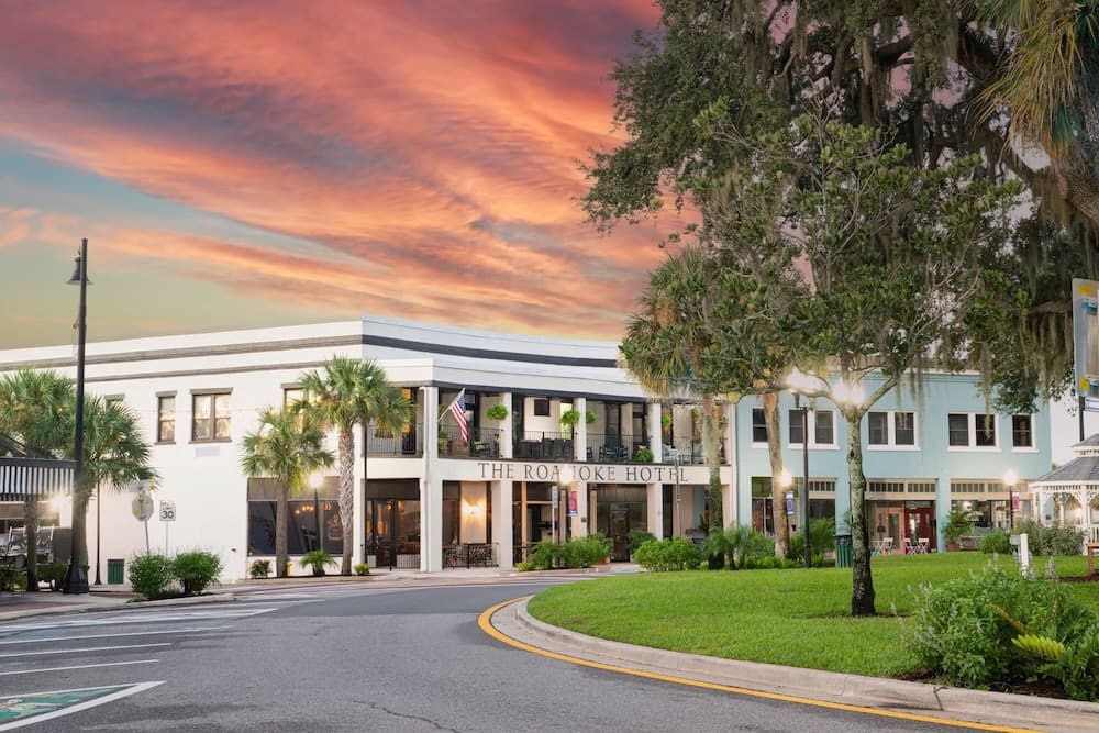 The Roanoke Hotel property views in Sebring, FL — gallery photo 3