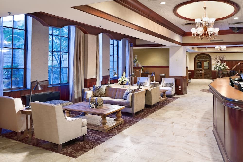 Park Place Hotel interior in Traverse City, MI — gallery photo 2