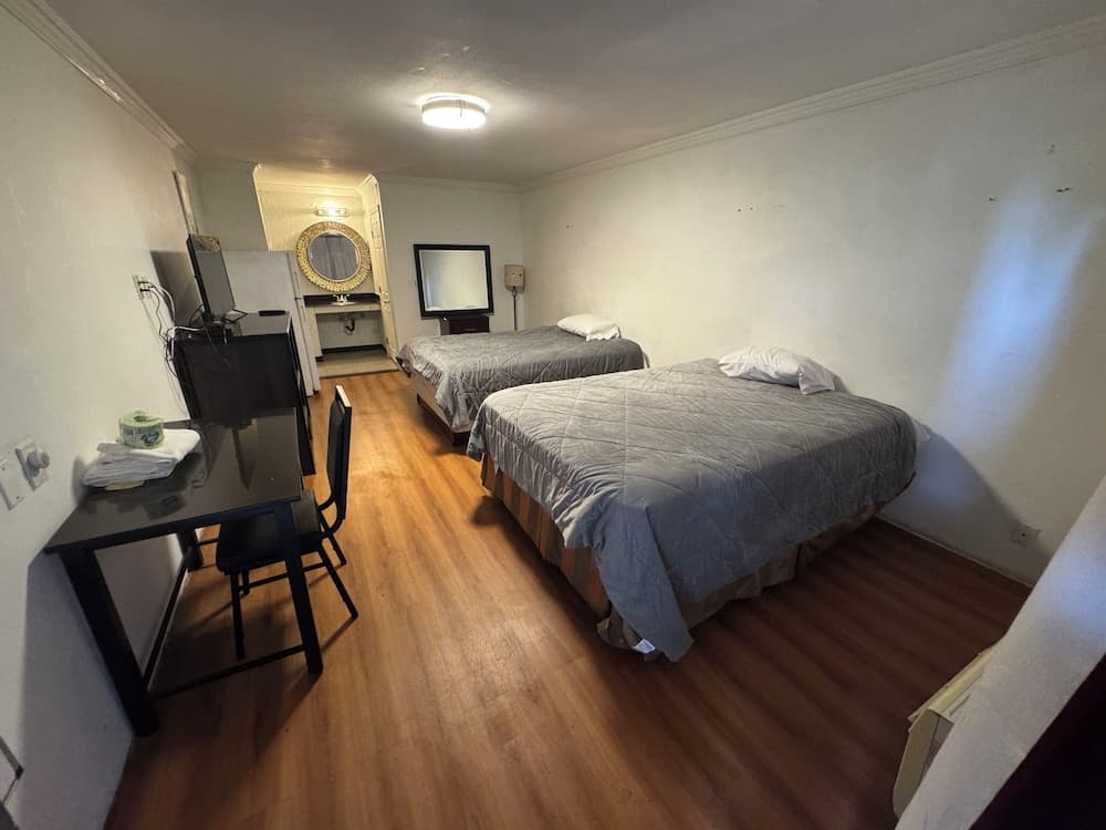 Vista Motel - Riverside gallery photo in Riverside, CA — image 14