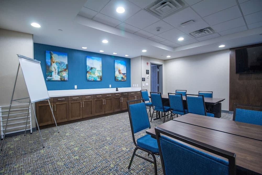 Hampton Inn & Suites North Attleboro gallery photo in North Attleboro — image 30