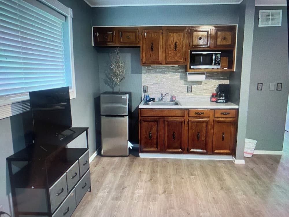 Camelot Village LLC interior in Harlingen, TX — gallery photo 2
