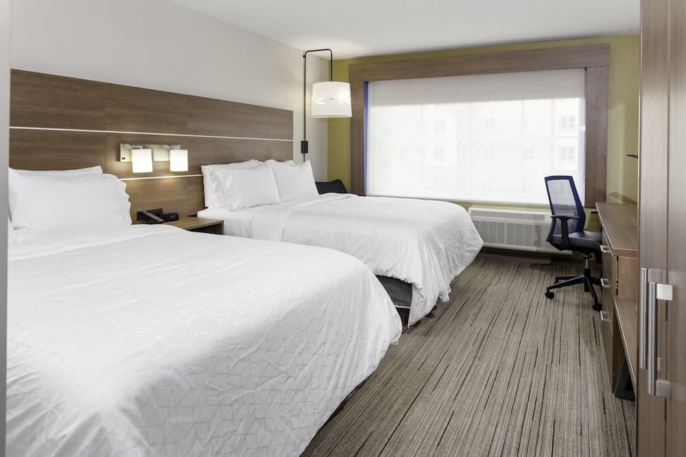 Holiday Inn Express & Suites Phoenix East - Gilbert by IHG interior in Gilbert, AZ — gallery photo 2