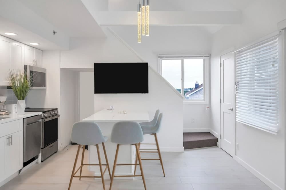 The Ocean Colony Beach & Tennis Club interior in Amagansett, NY — gallery photo 2