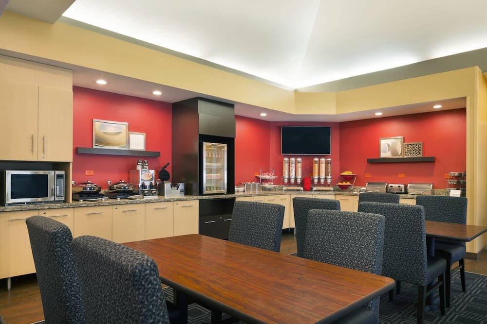 TownePlace Suites Chicago Naperville gallery photo in Naperville, IL — image 22