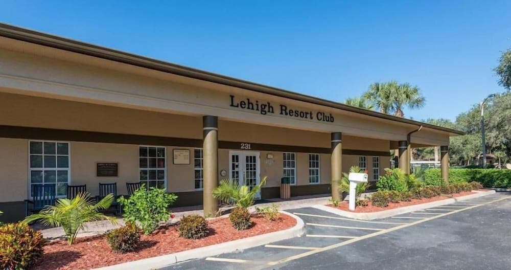 Lehigh Resort Club property views in Lehigh Acres, FL — gallery photo 3