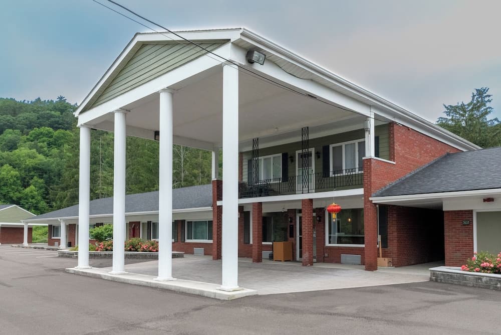 Valley Trail Inn featured exterior or lobby in Horseheads — similar hotel