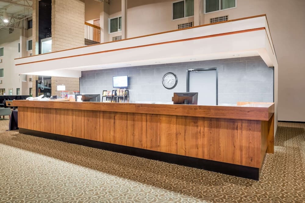 Days Inn by Wyndham Kirksville interior in Kirksville, MO — gallery photo 2