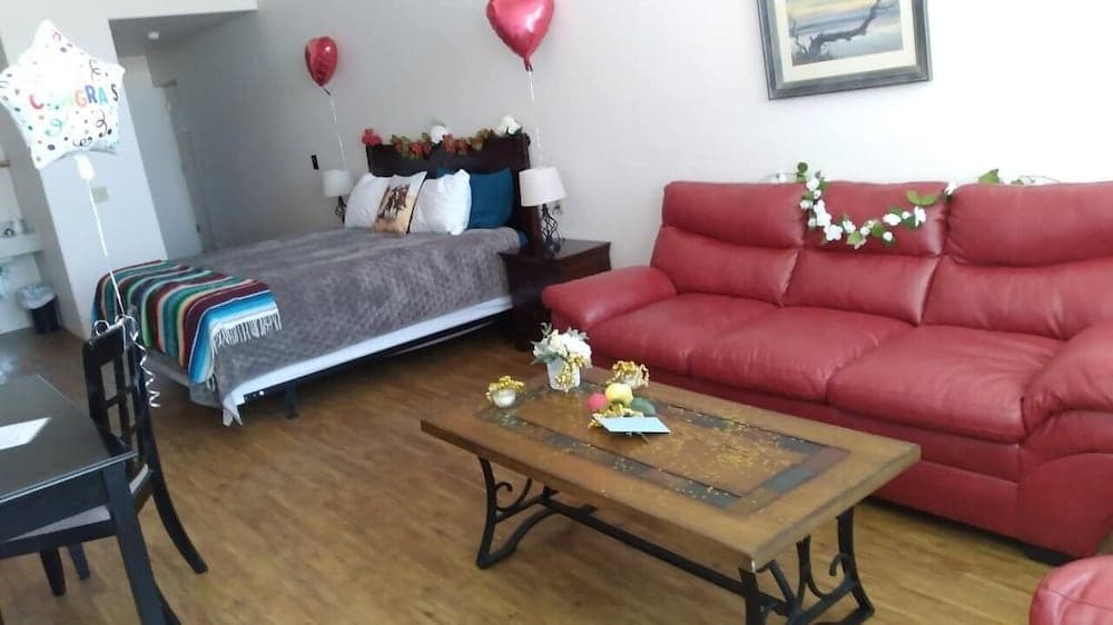 Katie's Cozy Suites interior in Tombstone, AZ — gallery photo 2