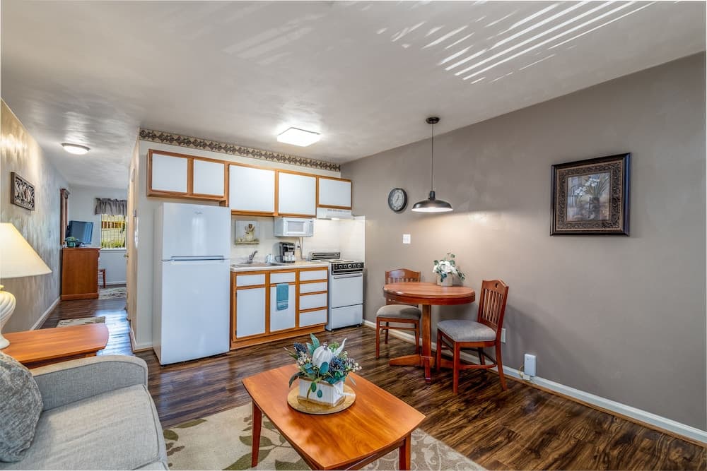 Affordable Suites of America Lynchburg property views in Lynchburg, VA — gallery photo 3