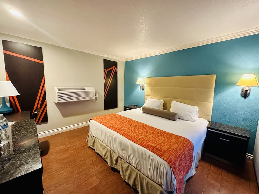 Casa Blanca Hotel - Orange gallery photo in Orange, CA — image 41