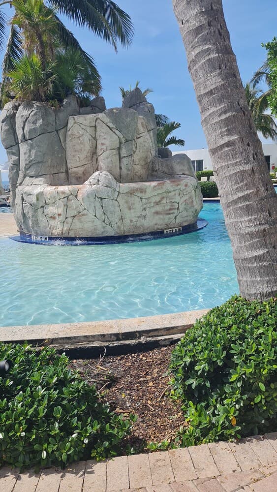 Tr Luxury Beach Resort by FMM interior in Sunny Isles Beach, FL — gallery photo 2