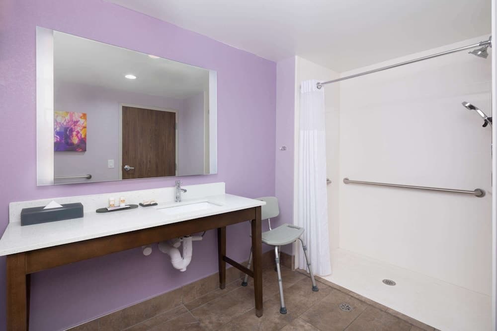 La Quinta Inn & Suites by Wyndham Perry gallery photo in Perry, GA — image 27