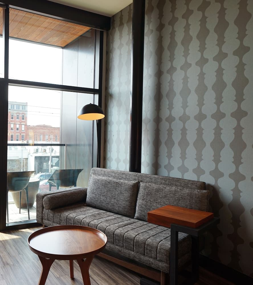 Hotel Vandivort gallery photo in Springfield, MO — image 63