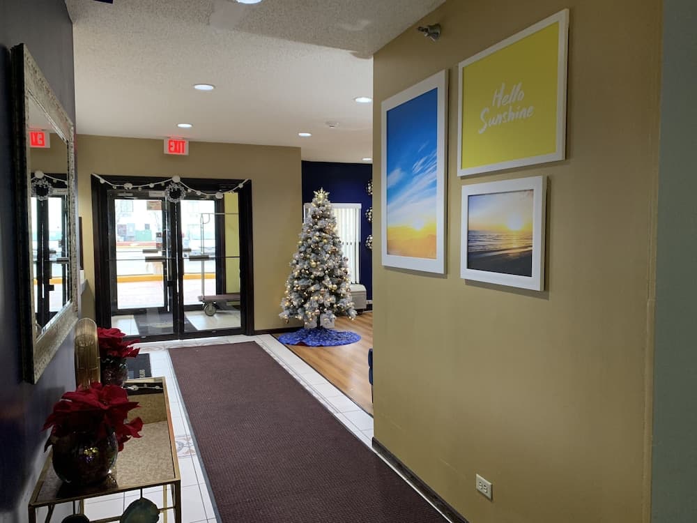 Halsted Inn and Suites Harvey - Chicago Southland interior in Harvey, IL — gallery photo 2