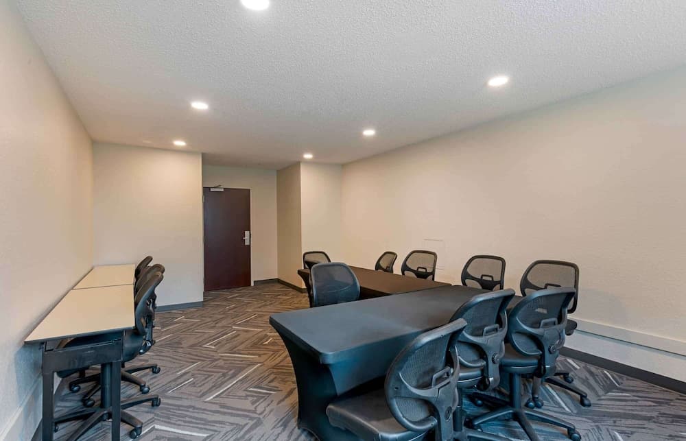 Extended Stay America Premier Suites Ft Lauderdale CypressCk gallery photo in Pompano Beach, FL — image 23