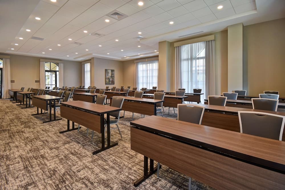 Homewood Suites by Hilton Orlando at Flamingo Crossings gallery photo in Winter Garden, FL — image 38