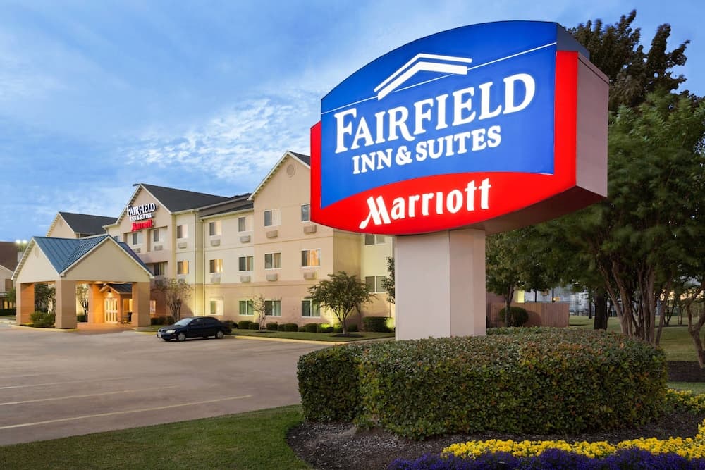 Comfort Inn & Suites Houston North - Spring interior in Houston, TX — gallery photo 2