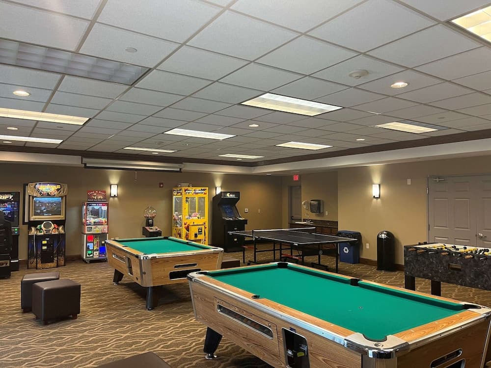 Comfort Suites Oshkosh West gallery photo in Oshkosh, WI — image 10