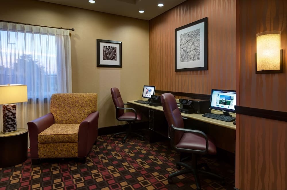 Hampton Inn Chambersburg gallery photo in Chambersburg, PA — image 25