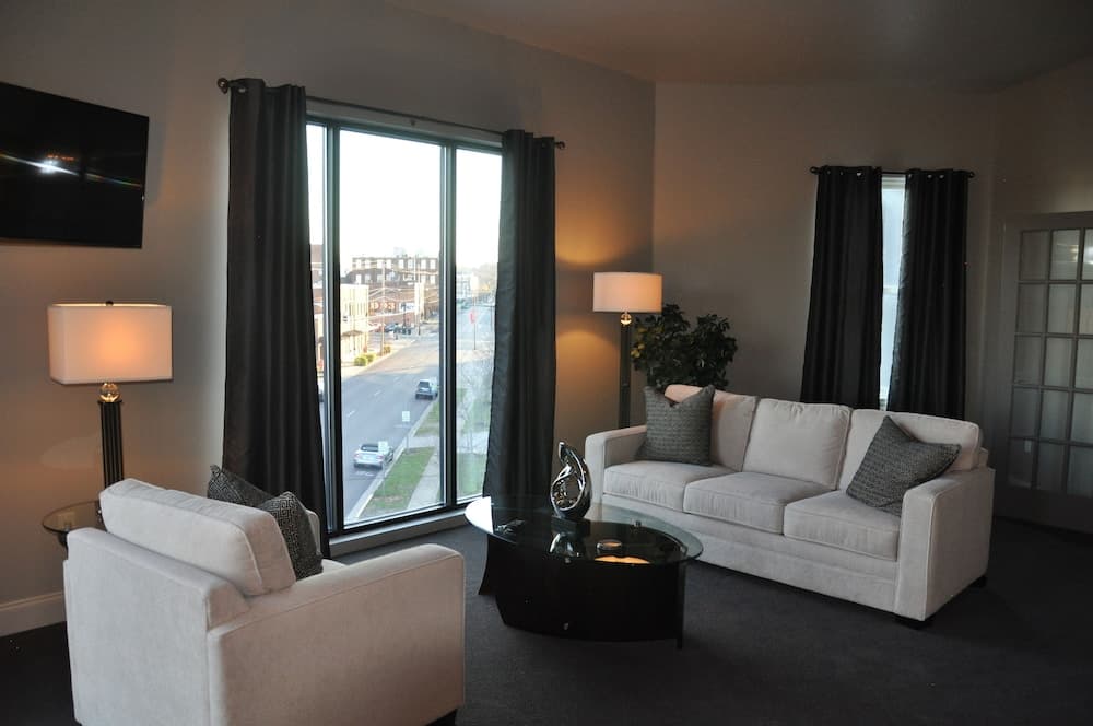 Kentucky Grand Hotel & Spa property views in Bowling Green, KY — gallery photo 3