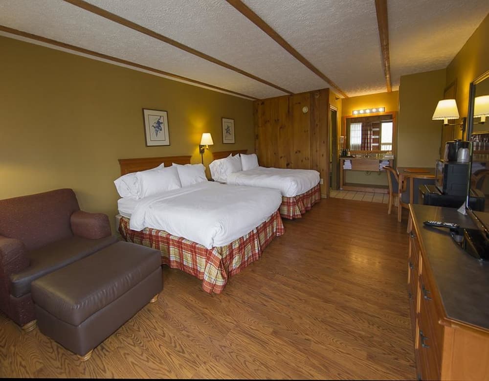 Timbers Lodge property views in Pigeon Forge, TN — gallery photo 3