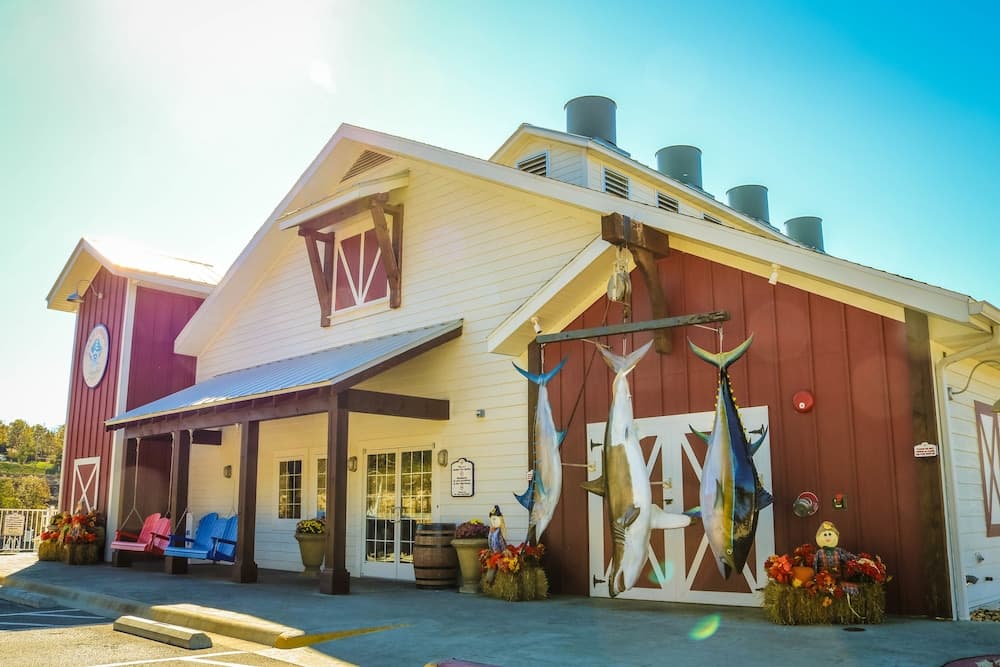 Stormy Point Village Lakeside featured exterior or lobby in Branson, MO — similar hotel