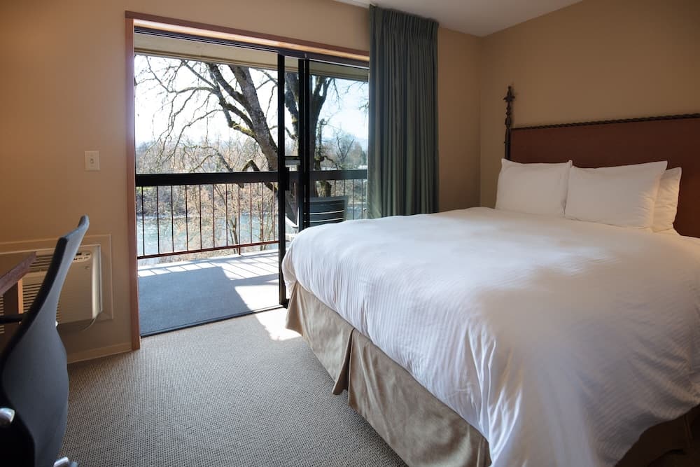 Riverside Inn gallery photo in Grants Pass, OR — image 60