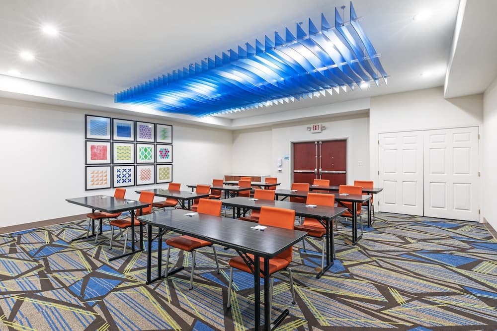 Holiday Inn Express Hotel & Suites VIDOR SOUTH by IHG gallery photo in Vidor, TX — image 11