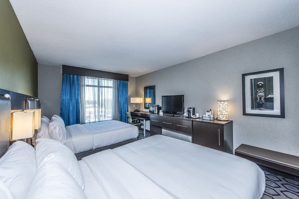 Holiday Inn Express & Suites Charleston Arpt-Conv Ctr Area gallery photo in North Charleston, SC — image 37