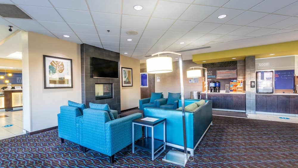 Holiday Inn Express Boise - University Area by IHG interior in Boise, ID — gallery photo 2