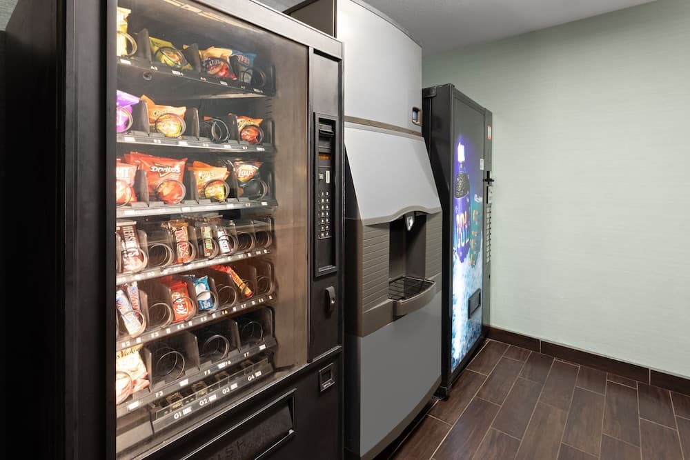 Americas Best Value Inn & Suites Racine gallery photo in Mount Pleasant, WI — image 14
