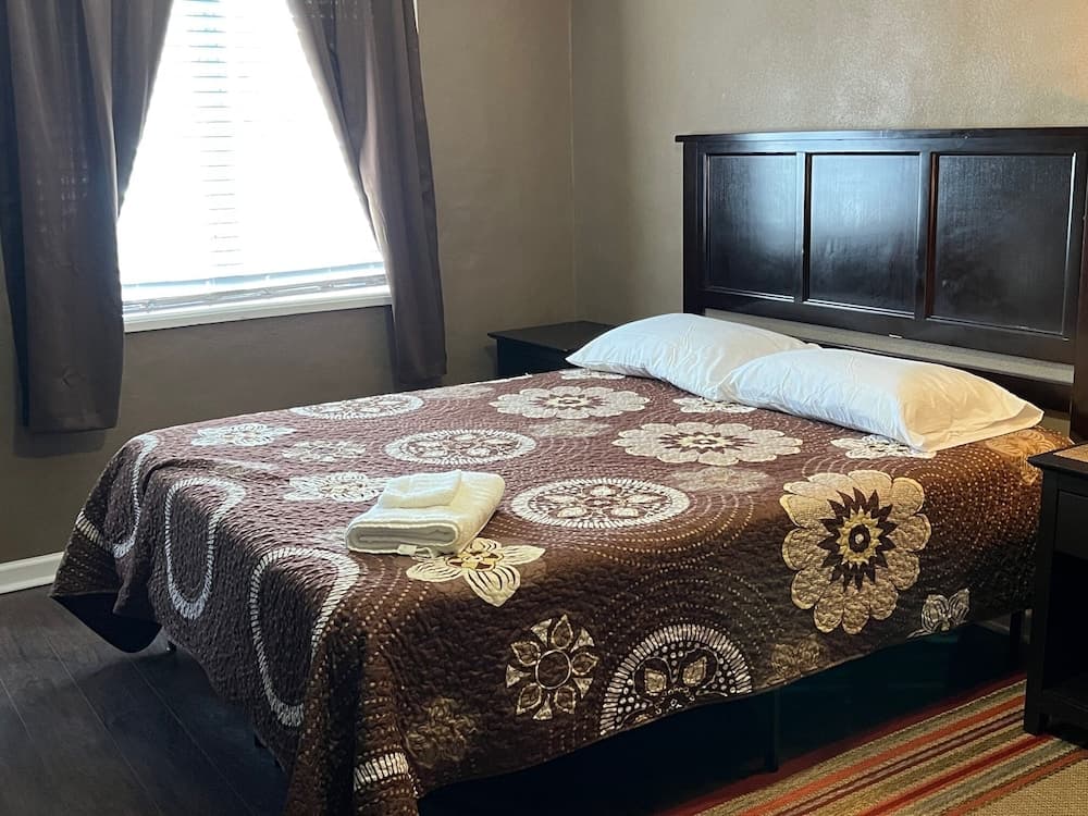 The Travelers Inn gallery photo in Jacksonville, NC — image 5