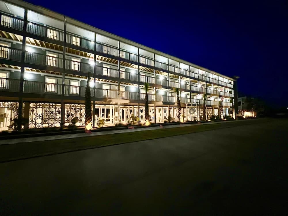 Saltwater Suites gallery photo in Holly Ridge, NC — image 31