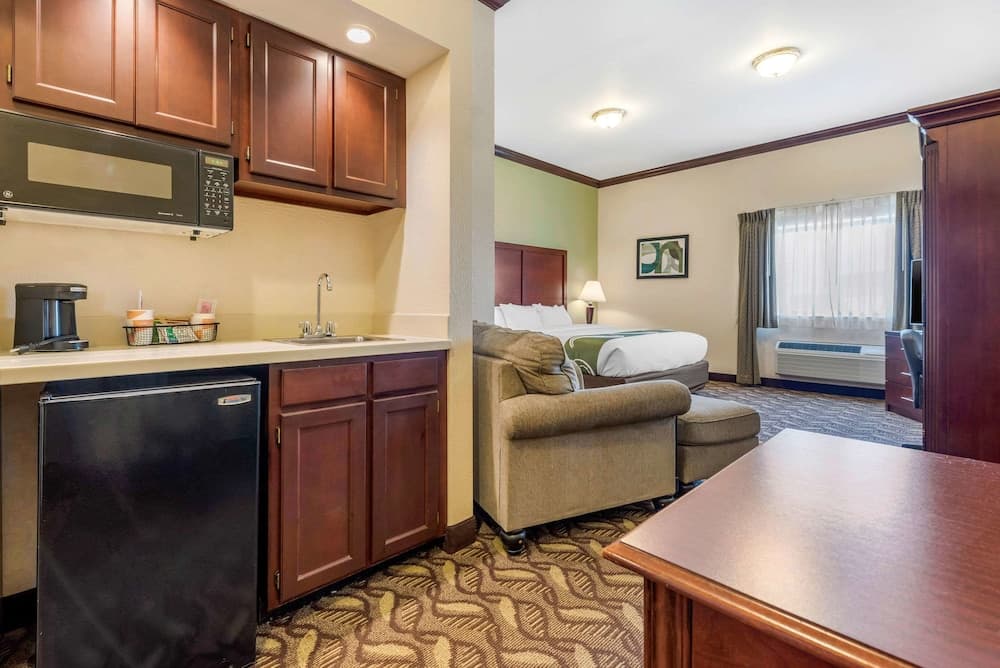 Quality Inn & Suites Zanesville City Center gallery photo in Zanesville, OH — image 18