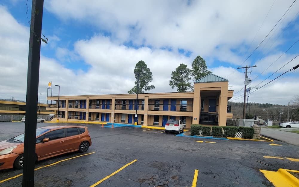 Homelodge — hotel in Attalla, Alabama