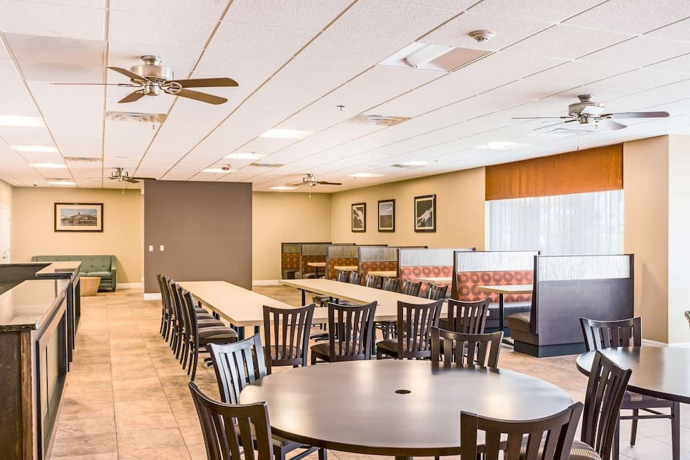Red Lion Inn & Suites Branson property views in Branson, MO — gallery photo 3