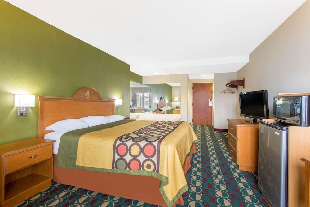 Super 8 by Wyndham Spartanburg/I-26 Exit 22 gallery photo in Spartanburg, SC — image 6