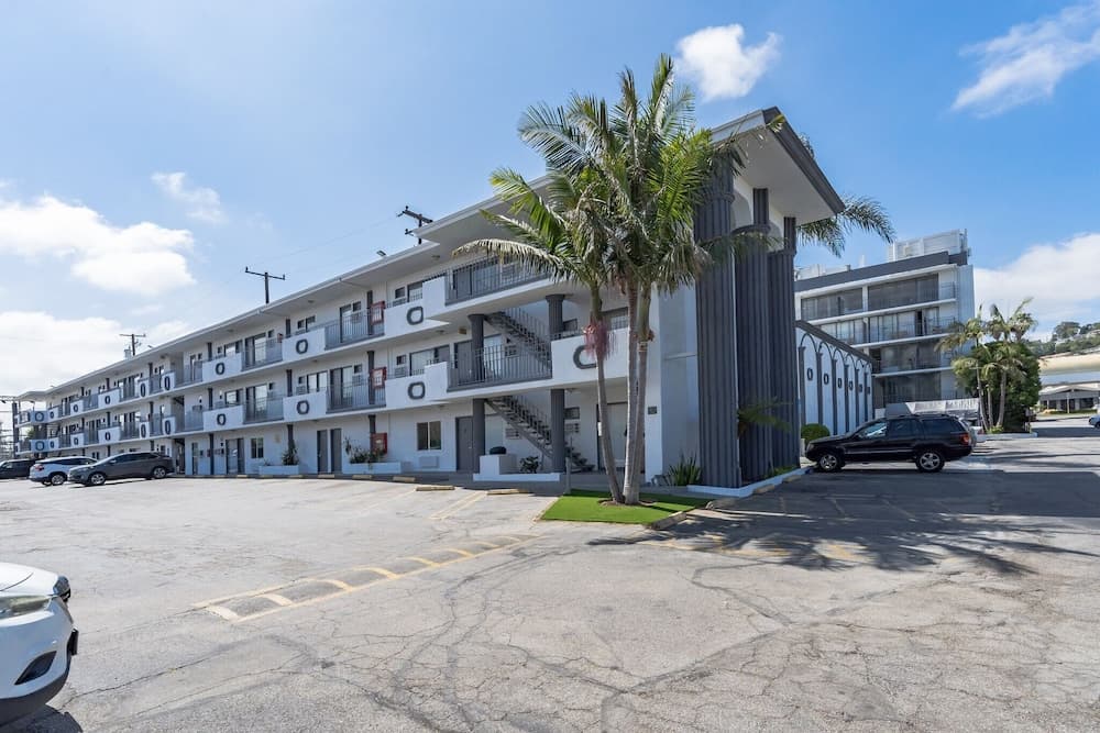 MC Pacific Inn & Suites gallery photo in Torrance, CA — image 18